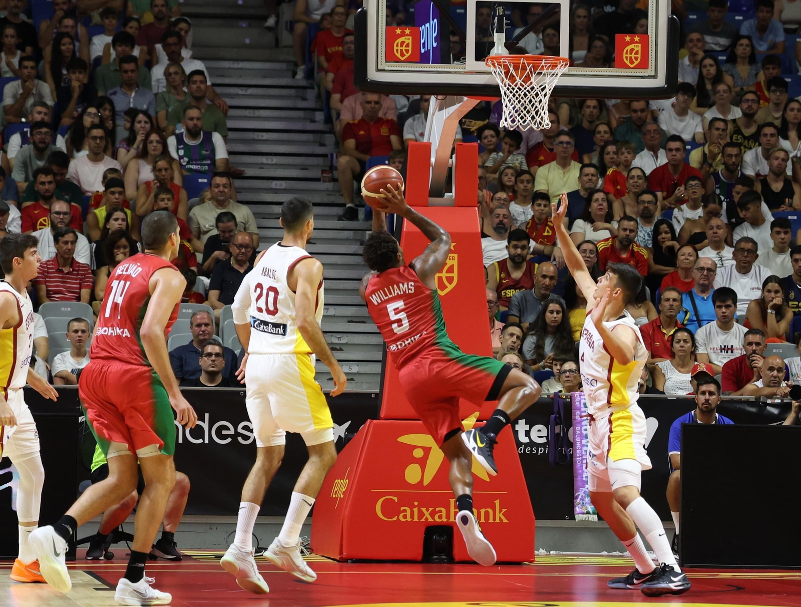 España-Portugal, preparación del Eurobásket en Málaga, en fotos
