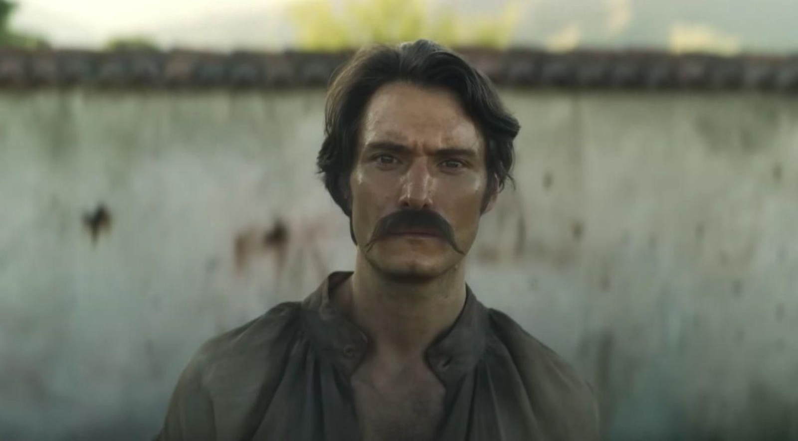 El coronel Aureliano Buendía ante el pelotón de fusilamiento en la serie 'Cien años de soledad' El coronel Aureliano Buendía ante el pelotón de fusilamiento en la serie 'Cien años de soledad'