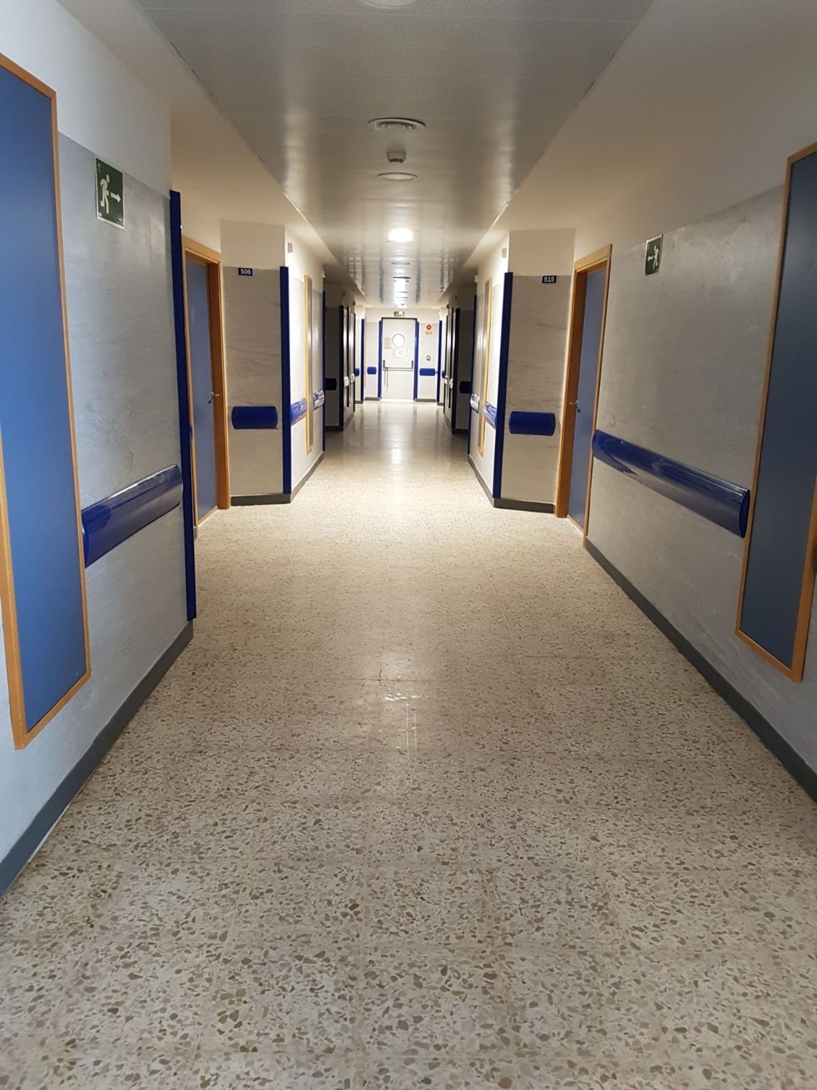 El pasillo de la quinta planta, recién reformado.