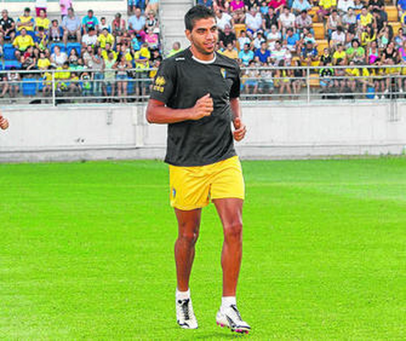 Jona hace carrera continua en un entrenamiento.