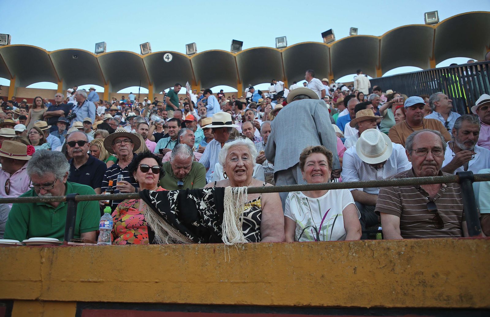 Búscate en durante la corrida del jueves en la plaza de toros Las Palomas