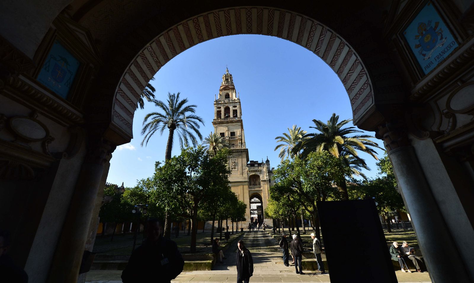 La Torre Campanario de la Mezquita-Catedral, vista desde el interior del templo.