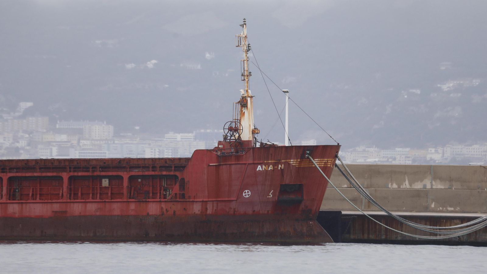 La proa del 'Ana N'.