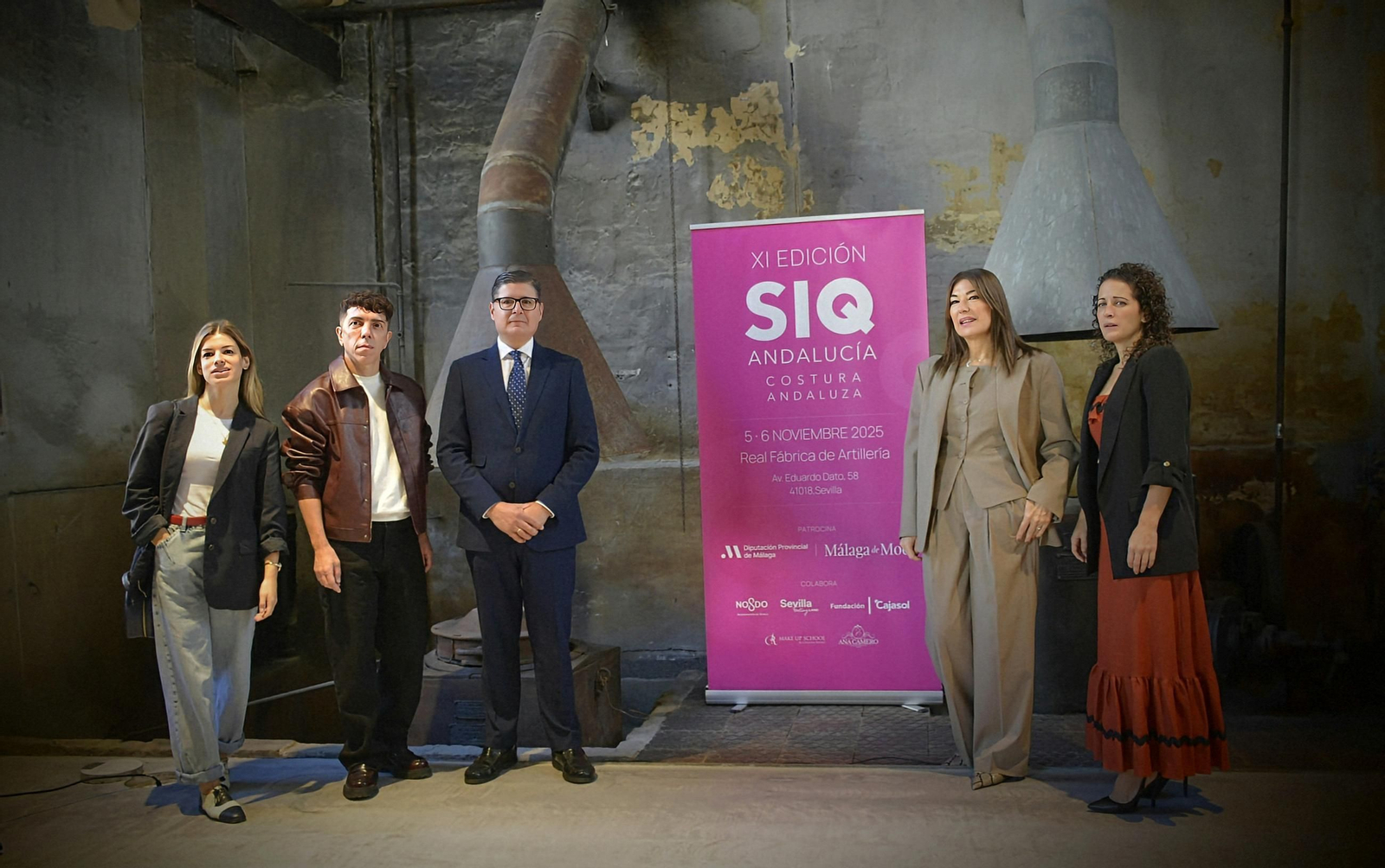 La Fábrica de Artillería de Sevilla se convierte en una pasarela de moda nupcial.