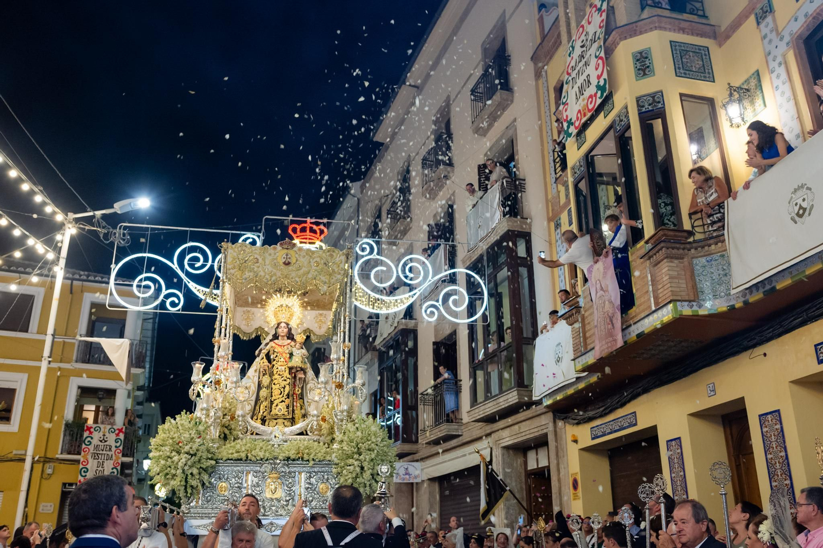 Los momentos más especielas de la procesión de la Virgen del Carmen en Rute, en imágenes