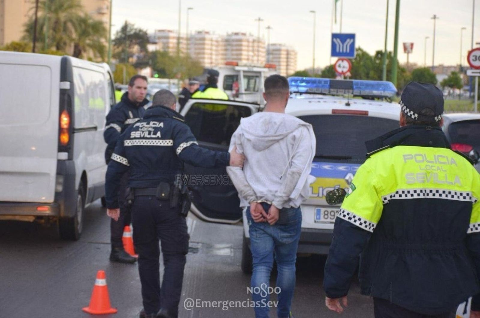 Una imagen de archivo de otra detención de la Policía Local de Sevilla.
