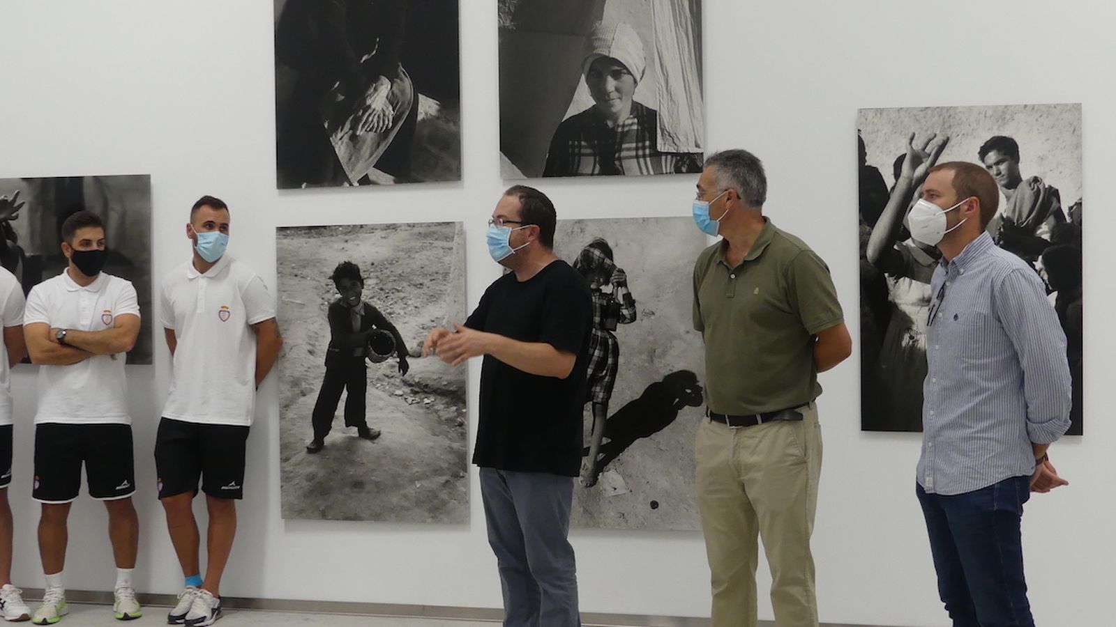 Andrés Ibáñez ejerció de guía junto a Antonio M. Pascual, alcalde de Olula, y Francisco Bellido, concejal de Deportes