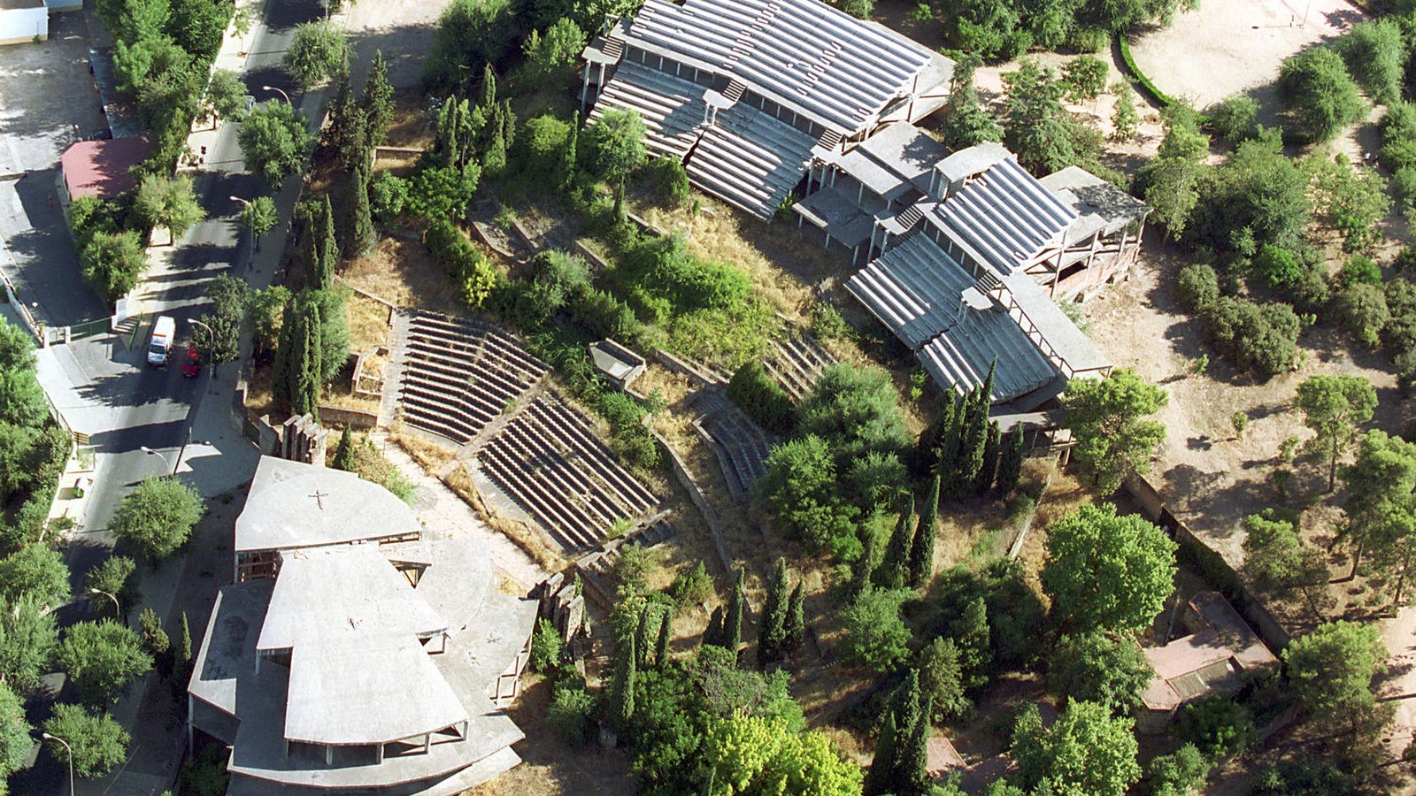Aspecto que presentaba el Teatro de la Axerquía antes de su remodelación definitiva.