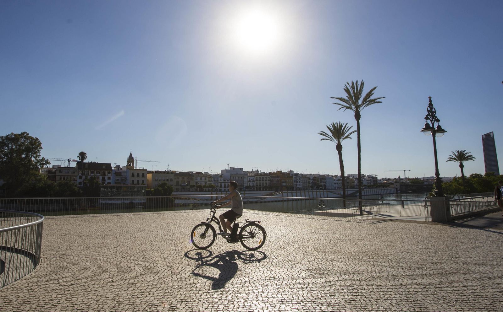 El calor aprieta en Sevilla