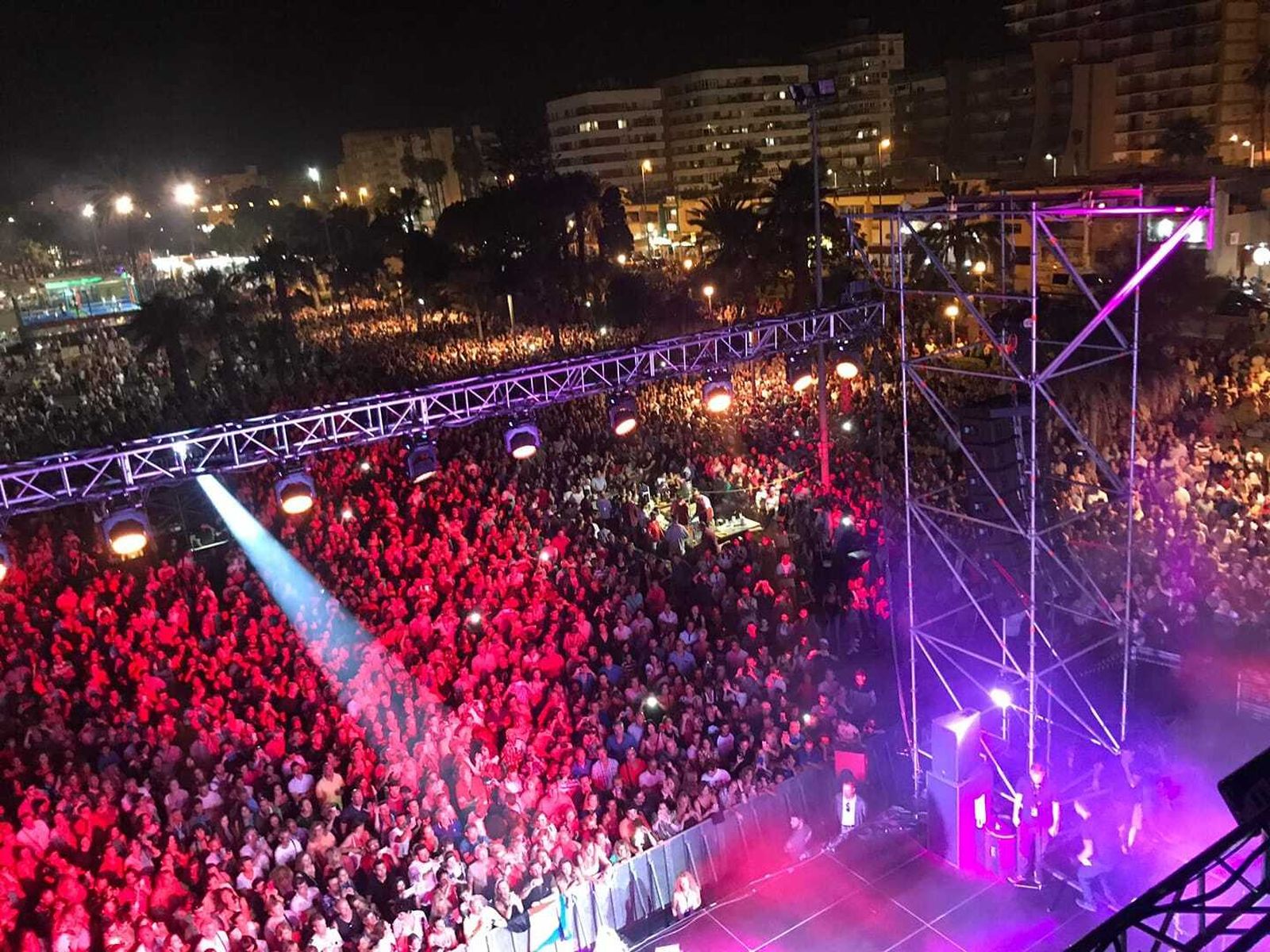 Imagen de archivo de la Noche de San Juan de Torre del Mar