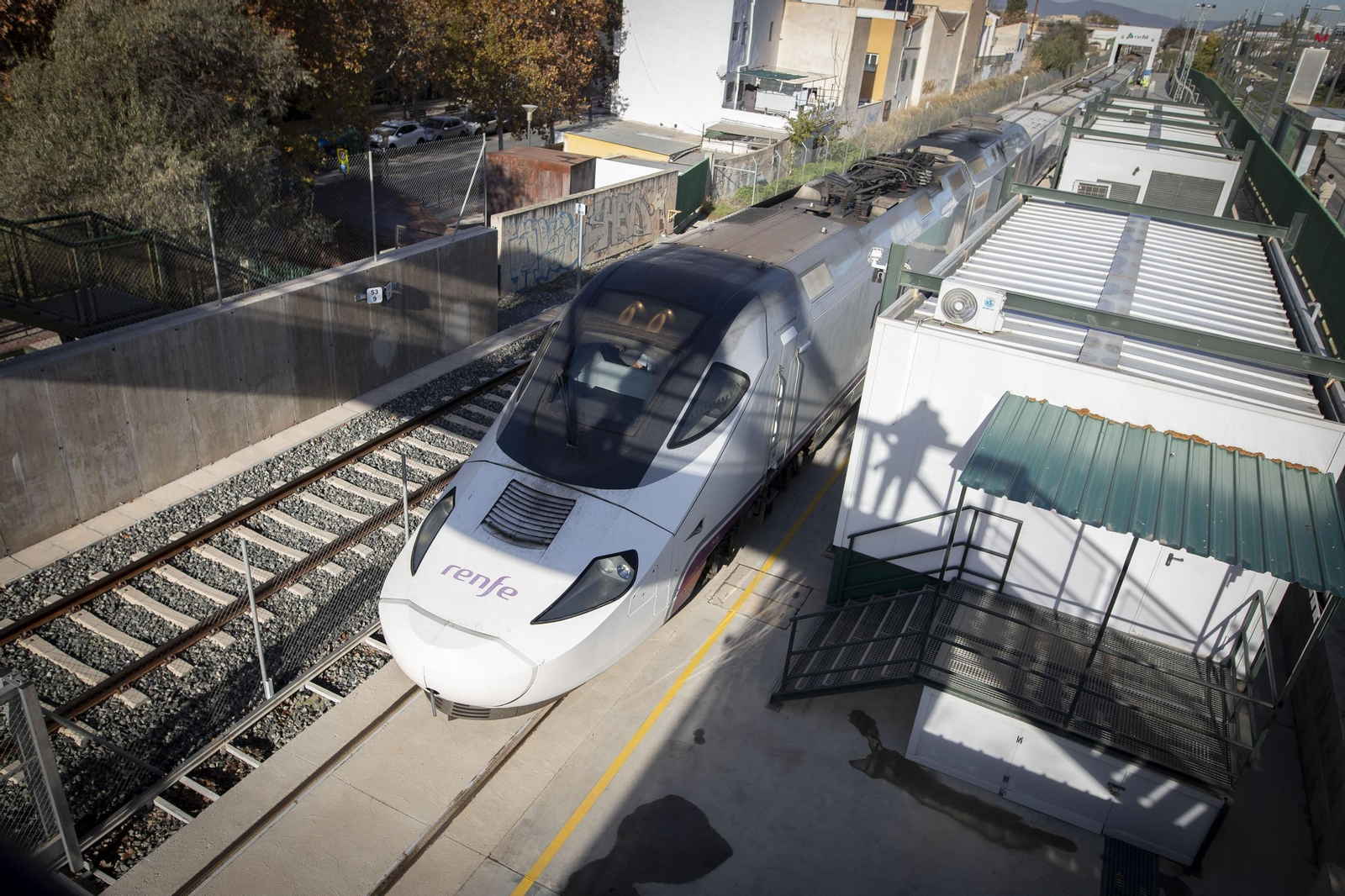 El tren Alvia Almería-Granada-Madrid estaba detenido en Antequera