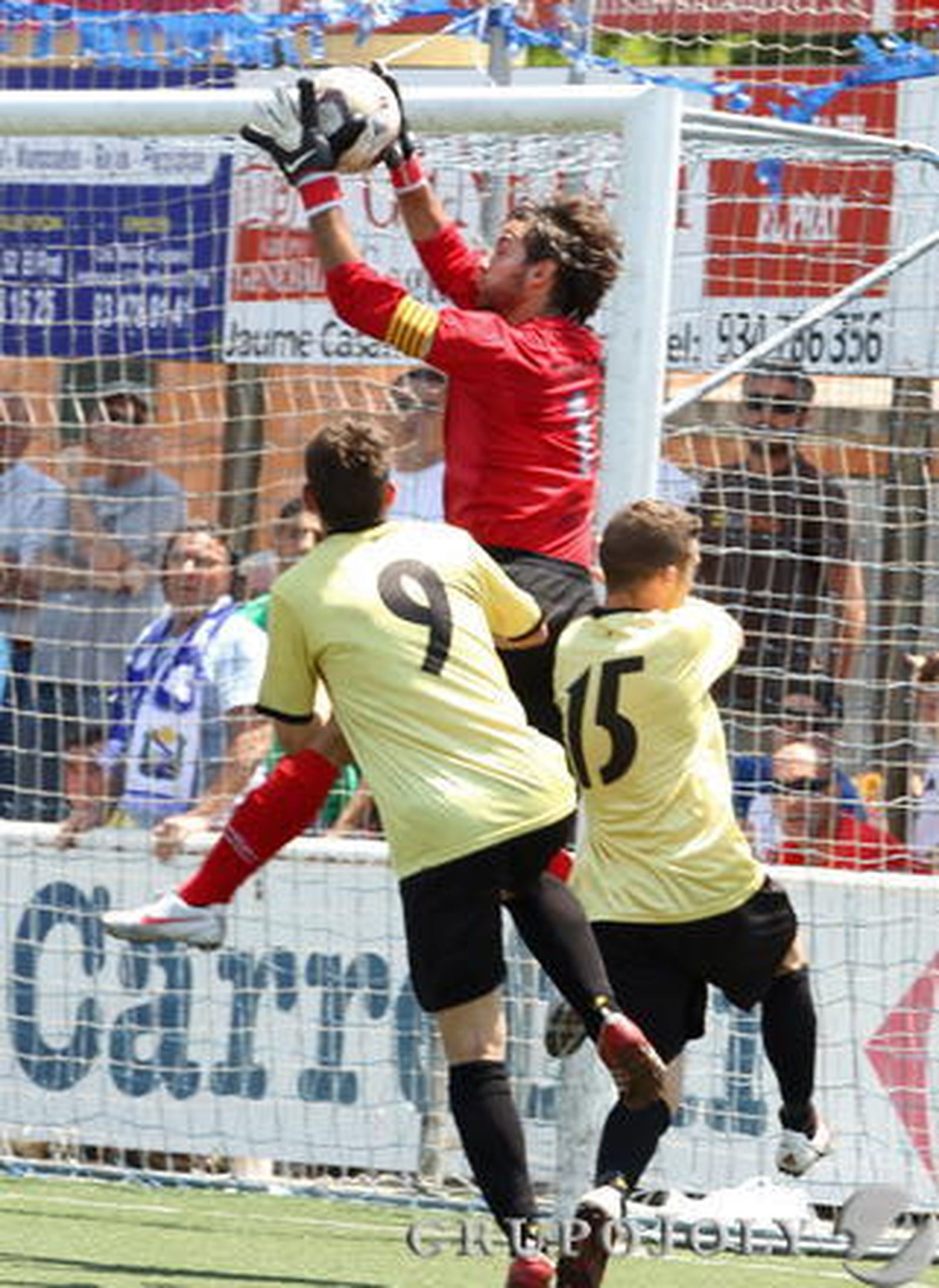 El ascenso tendrá que esperar para el Atlético Sanluqueño, que cayó por 2-0 ante el Prat.

Foto: LOF