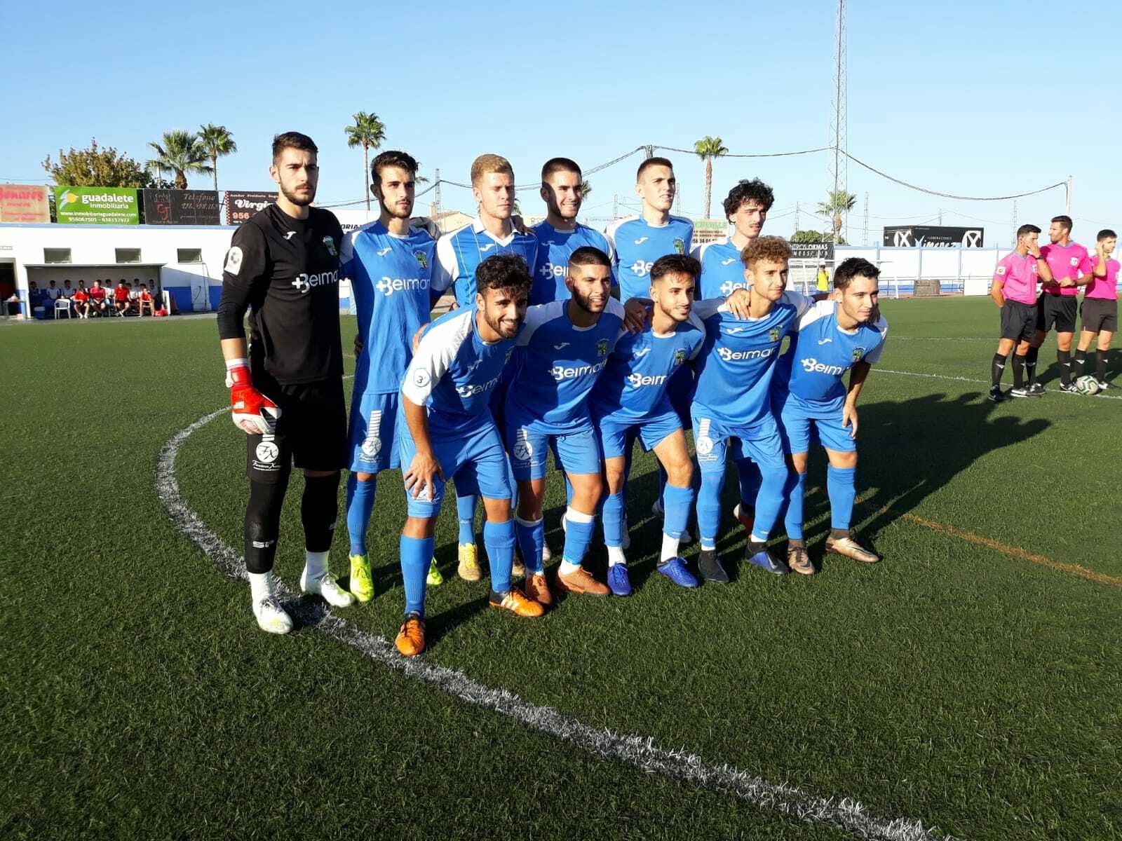 Formación inicial del Guada ante el Cádiz juvenil.
