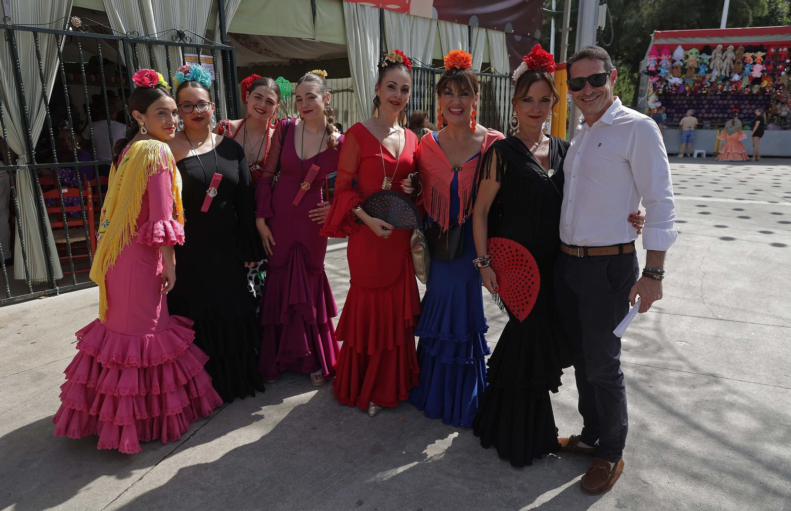 Búscate en las fotos del Domingo por Sevillanas de la Feria Real de Algeciras 2025