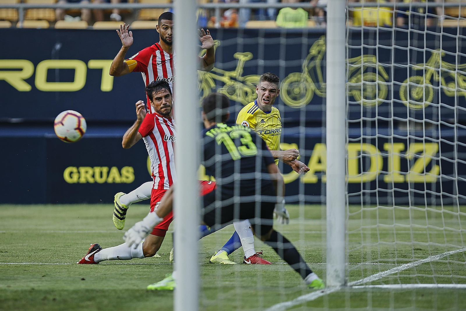 Imágenes del Cádiz - Almería. LIGA 1|2|3