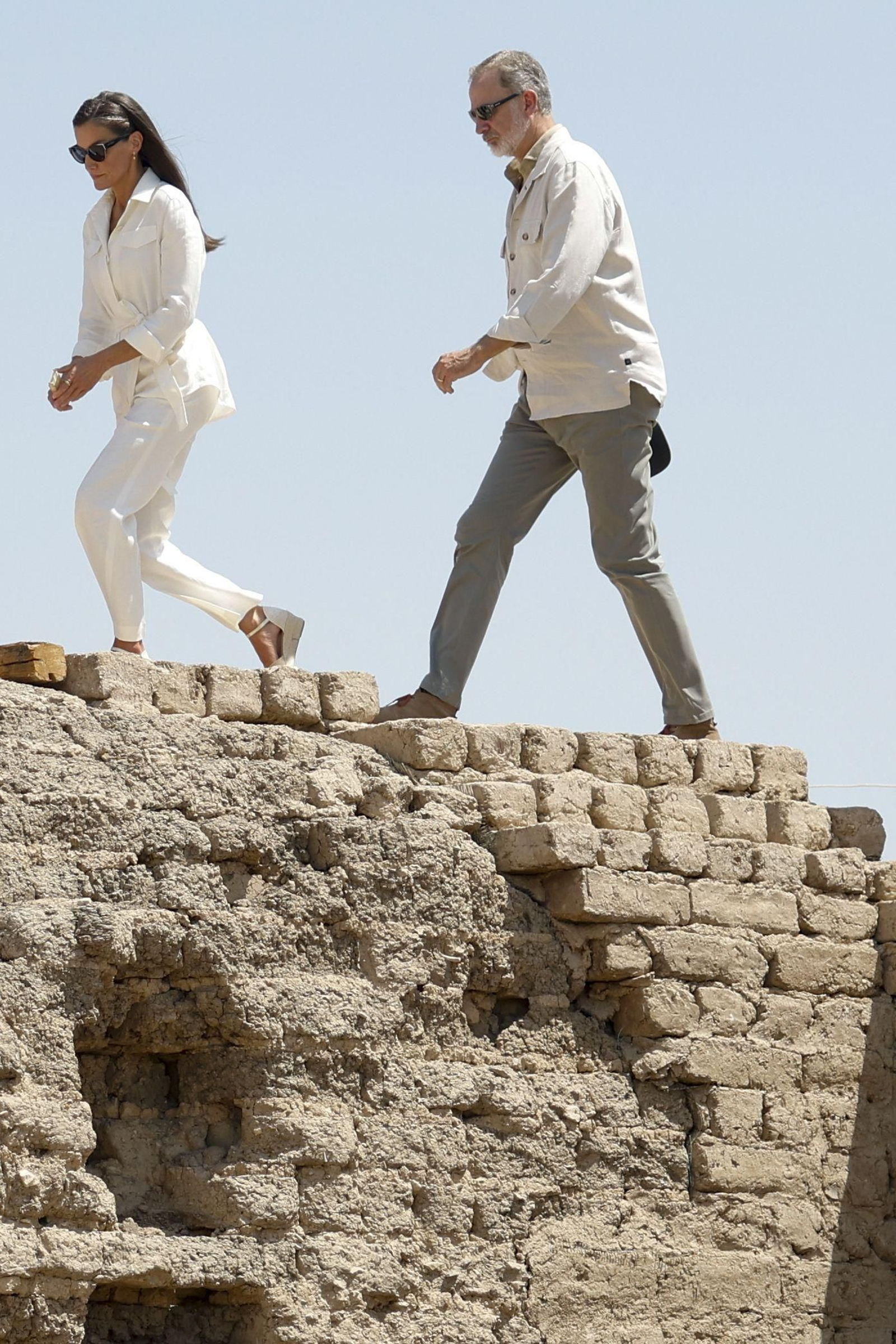 Las fotos de la visita de don Felipe y doña Letizia al Valle de los Reyes de Egipto, en Luxor