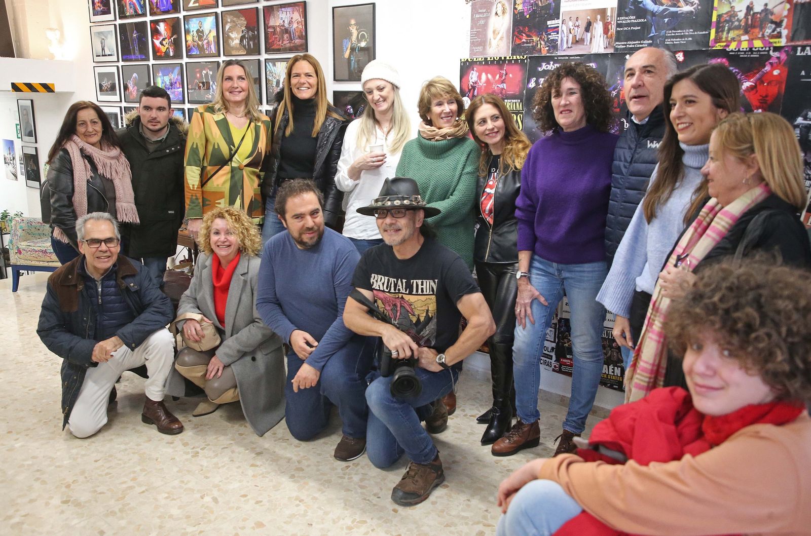 Fotos de la exposición de Tomoyuki Hotta 'Tomo los muros, prende la vida' en Algeciras