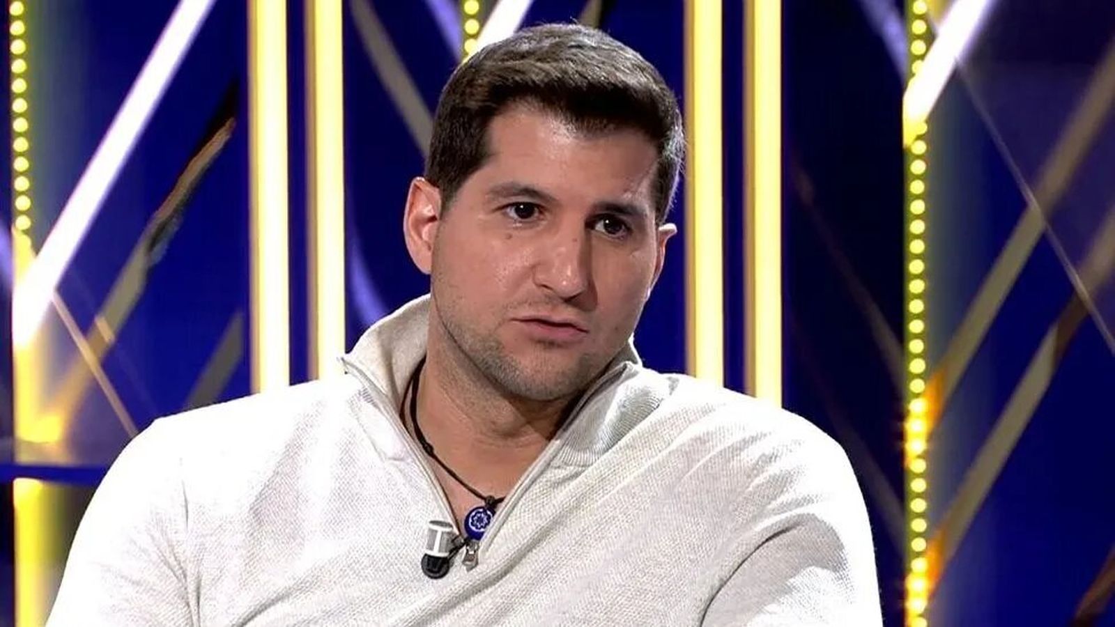 Julián Contreras se ha sentado en el plató de '¡De Viernes!' para defenderse de las acusaciones de su excasera.