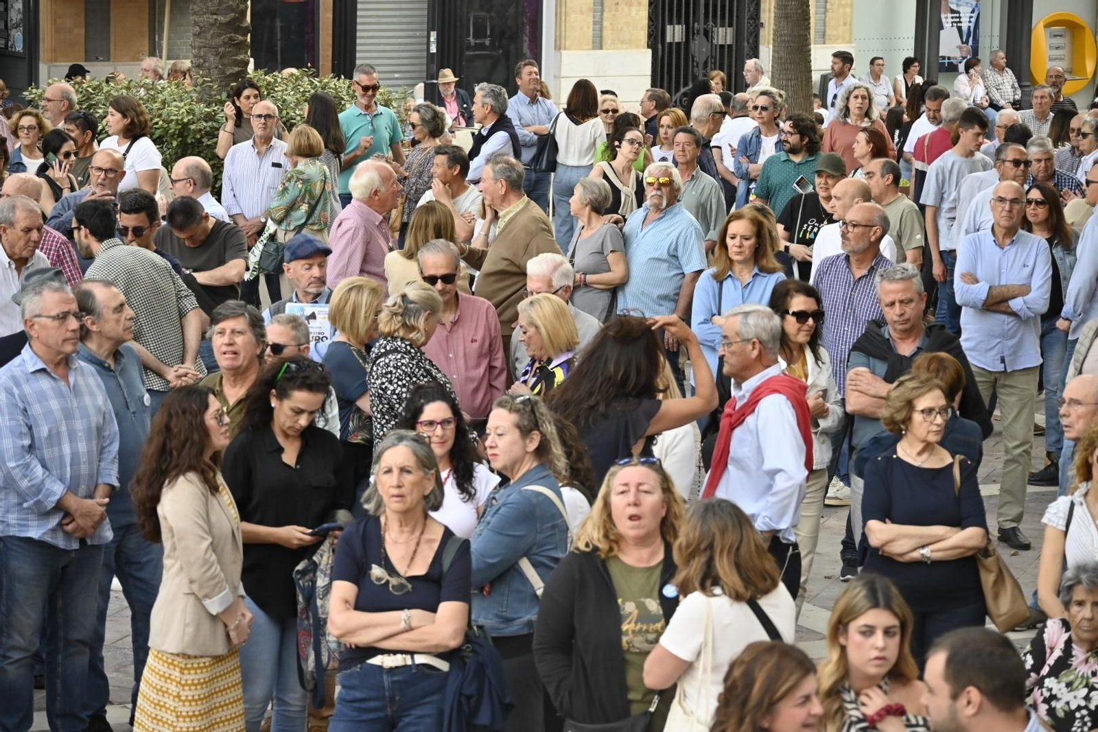 Imágenes de la concentración por las infraestructuras para Huelva