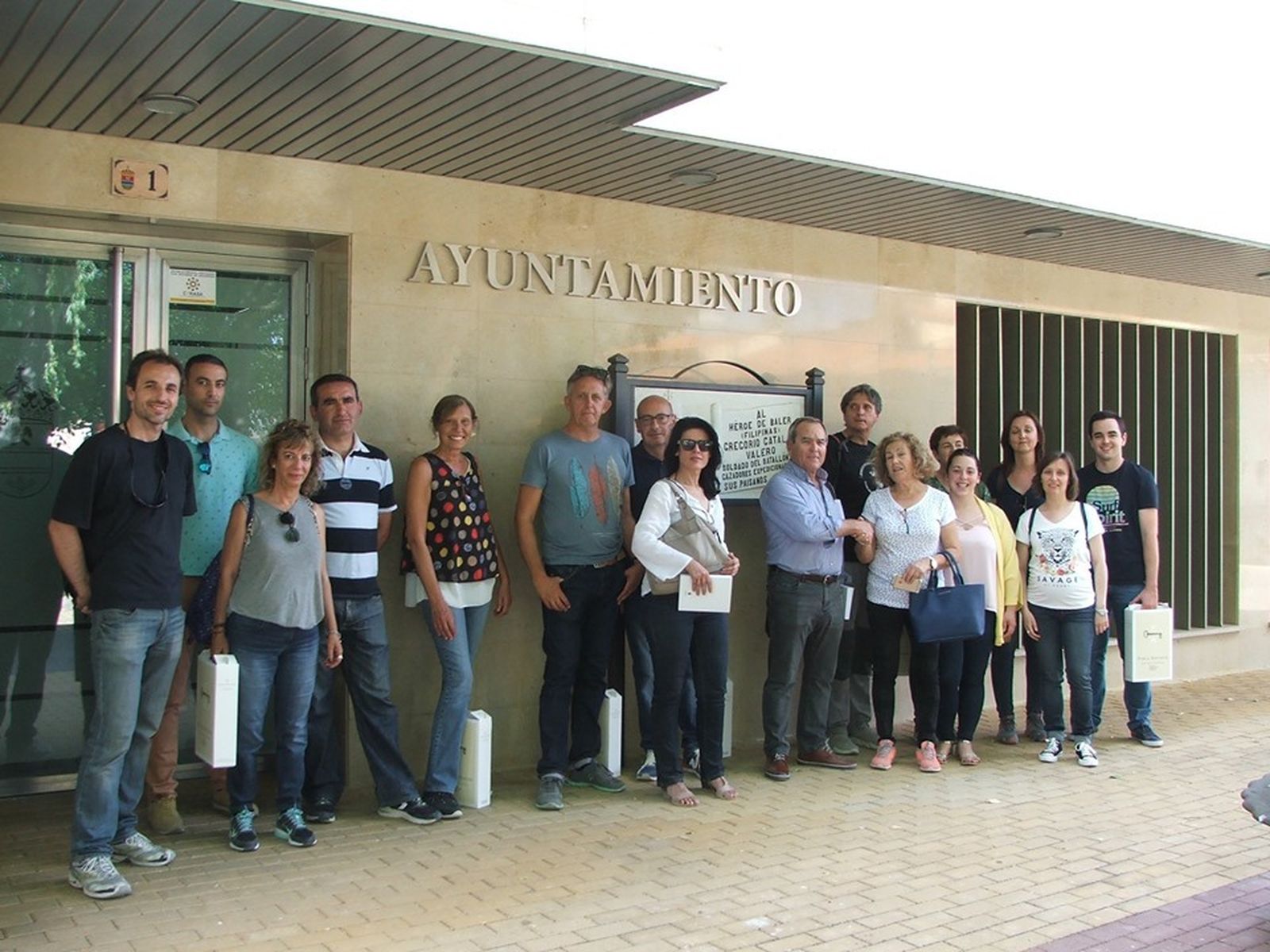 El alcalde, Cristóbal García junto al grupo de concejales.