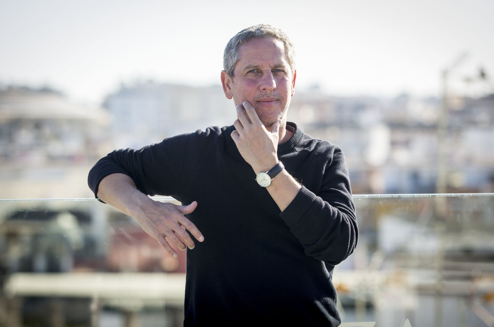 El escritor Guillermo Martínez, fotografiado este jueves en Sevilla.