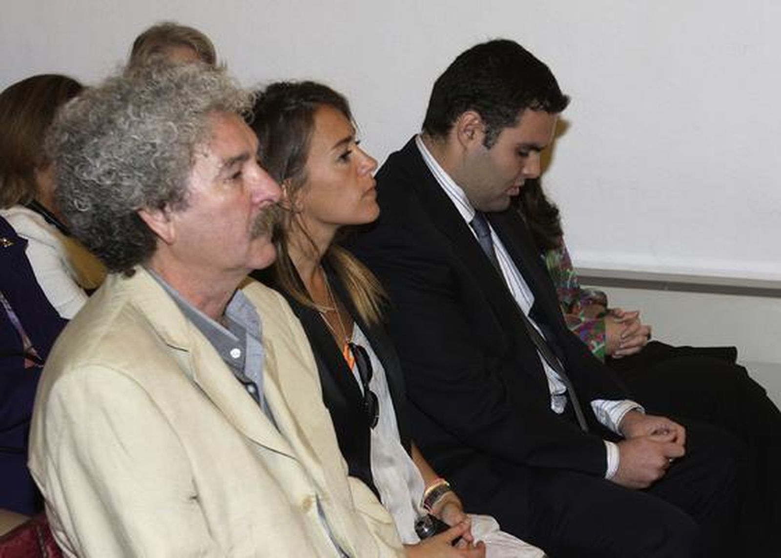 El arabista Rafael Valencia, quien dirigió en Bagdad el Instituto Hispano-Árabe, dedicó su discurso de ingreso a los refranes en la Sevilla árabe.