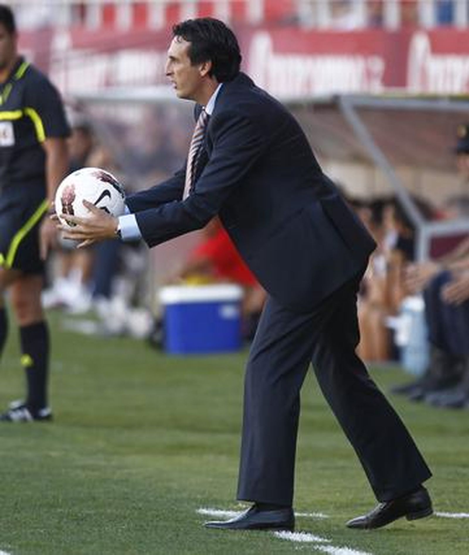 El Sevilla vence al Valencia en casa pese a jugar más de 20 minutos con nueve jugadores (1-0). / Antonio Pizarro