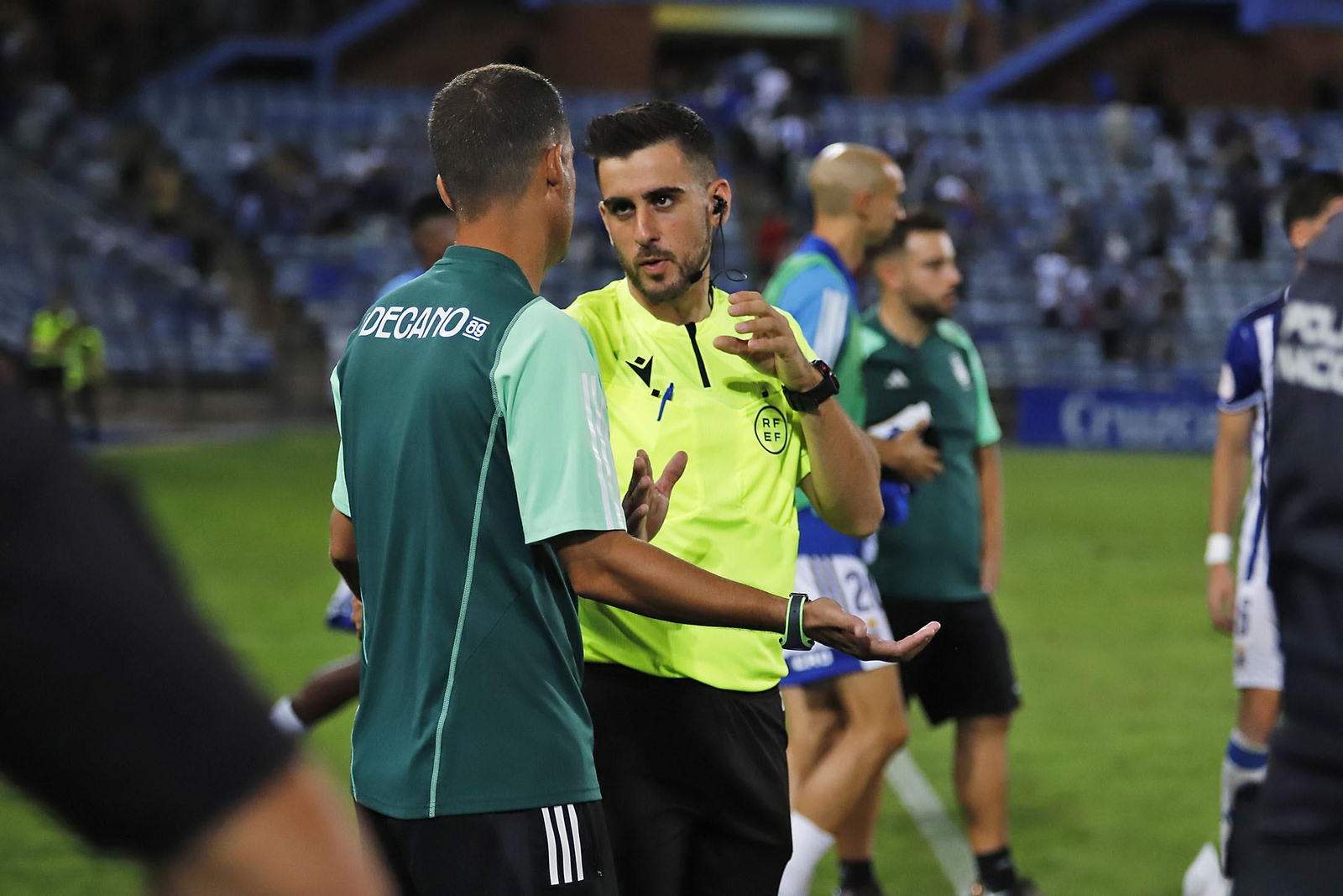 Imágenes del encuentro entre el Recreativo de Huelva y el Antequera CF