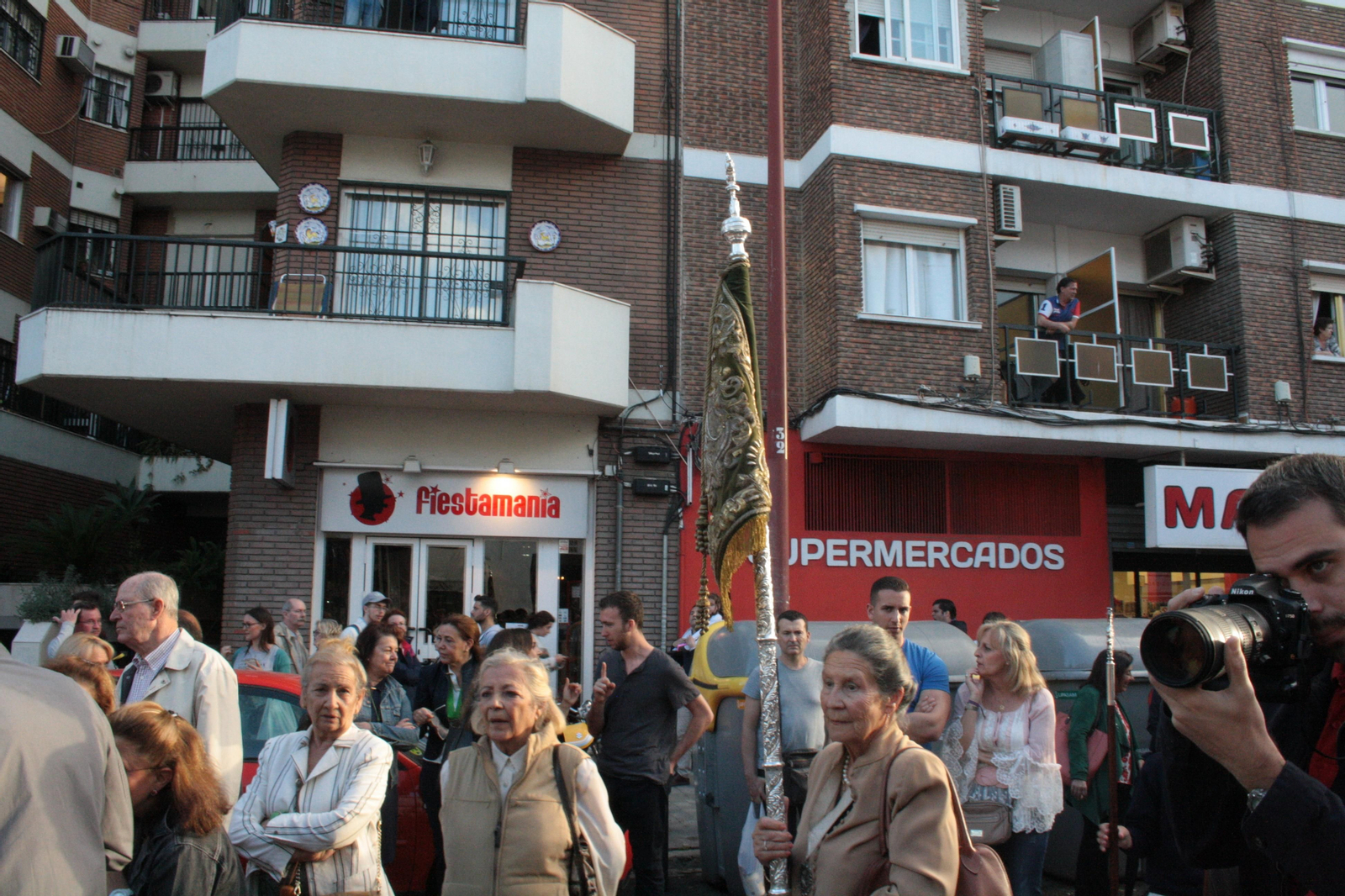 Traslado del Simpecado de la Hermandad del Rocío de Triana, en imágenes