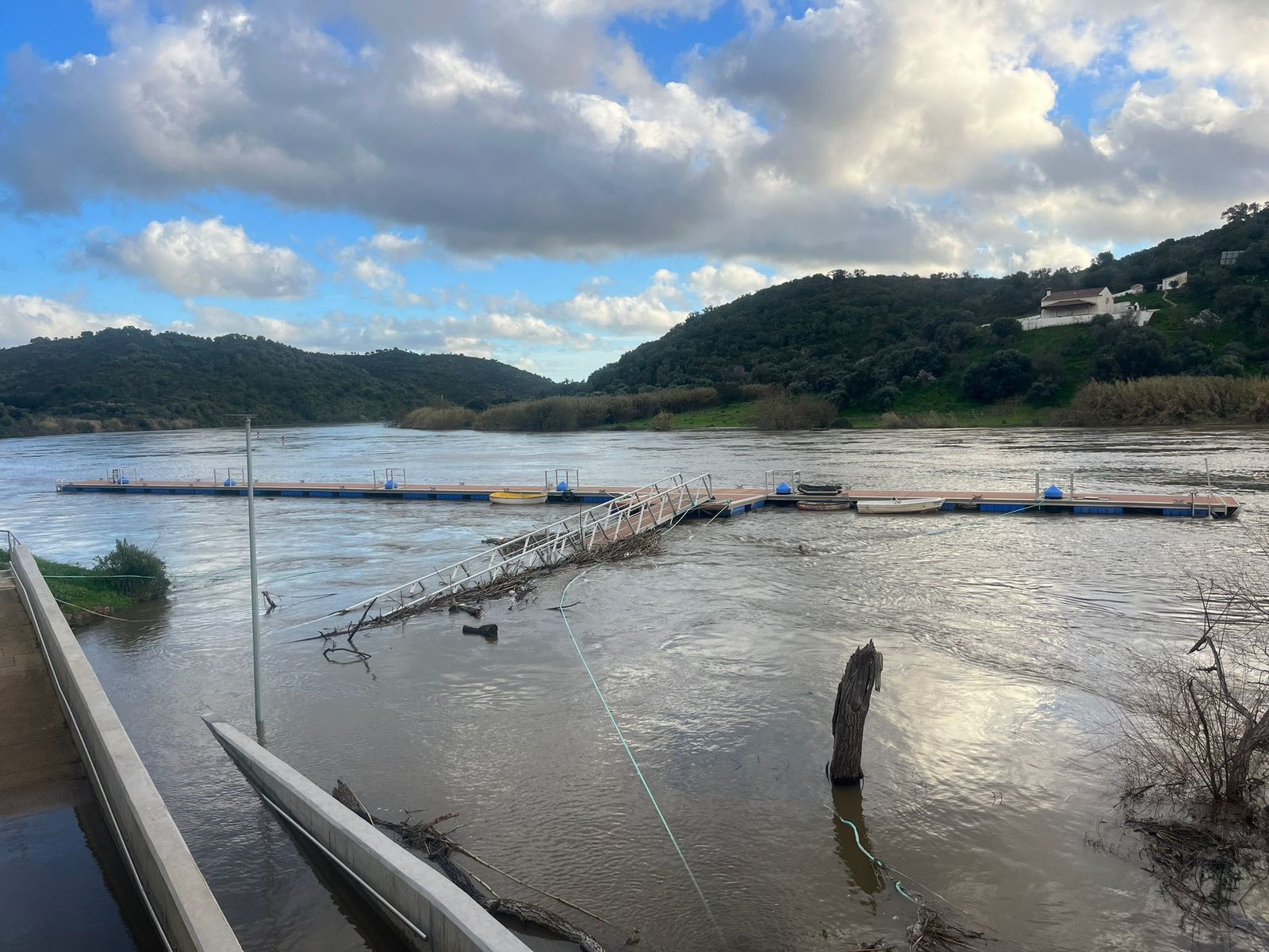 El río, este mismo martes.