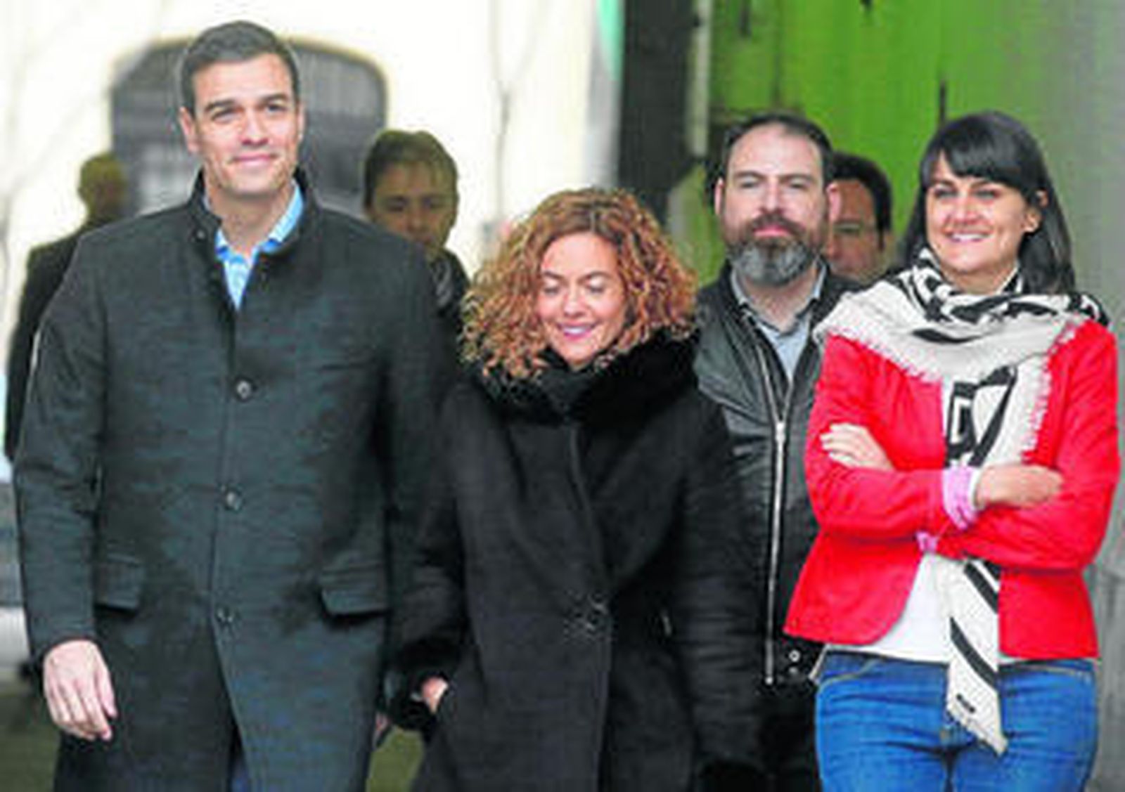 Pedro Sánchez, la semana pasada con dos dirigentes de su dirección federal.