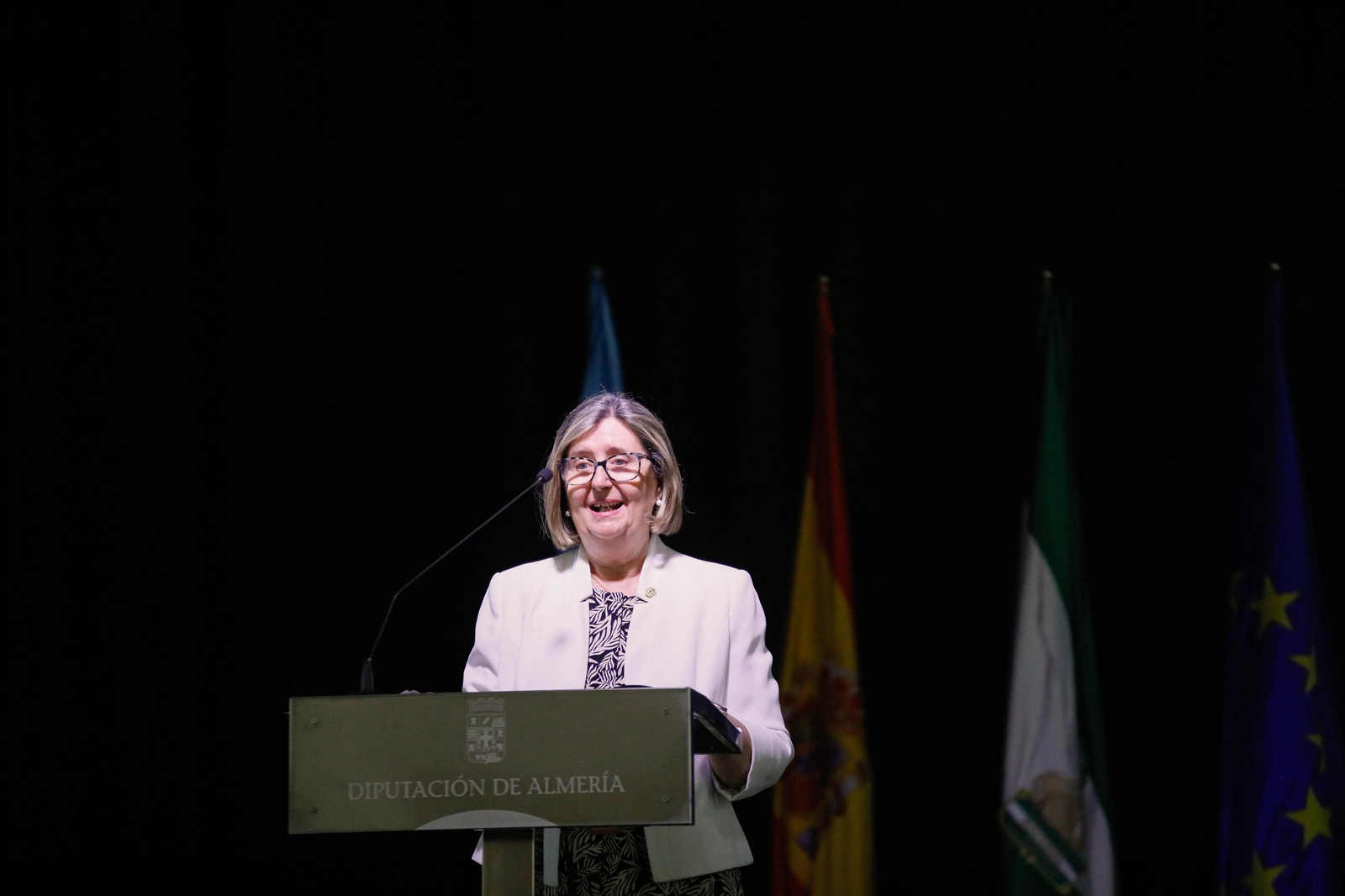 Imágenes de la entrega de los Escudos de Oro del IEA y la celebración de su Plenario