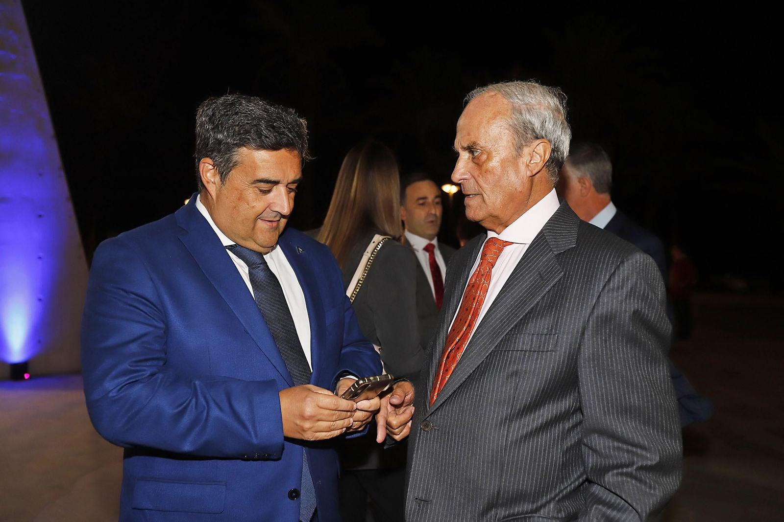 Imágenes de la recepción a los invitados a la gala del 40 aniversario de Huelva Información