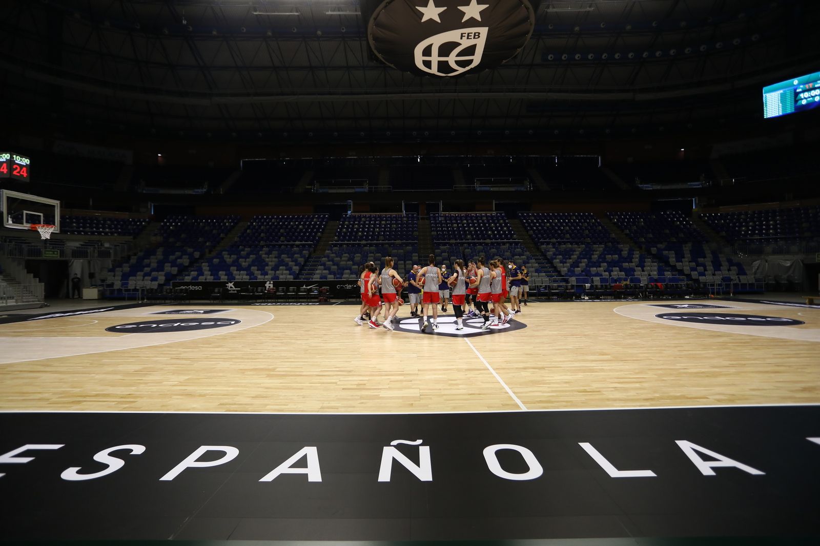 La selección española, trabajando en el Carpena.