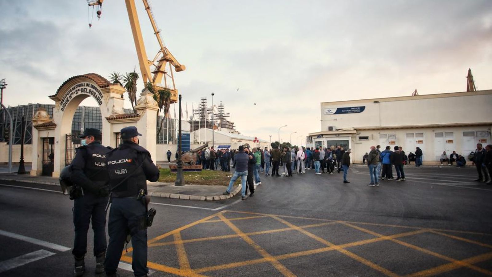 Piquetes a las puertas de Navantia, en Cádiz.