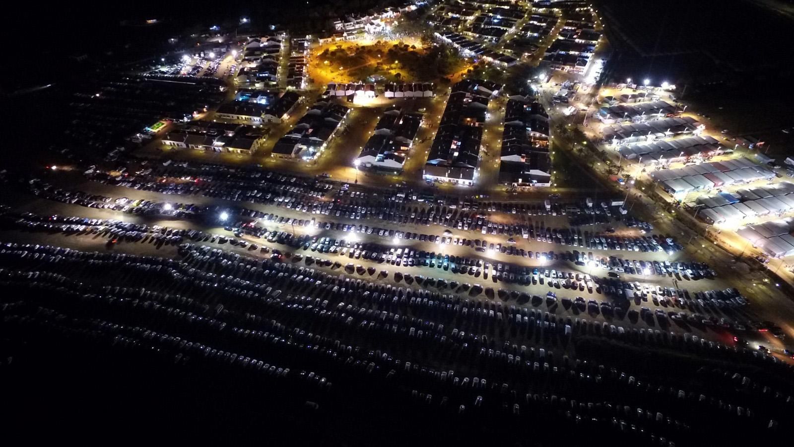 Imagen nocturna aérea de archivo del recinto romero de Lepe en plena fiesta
