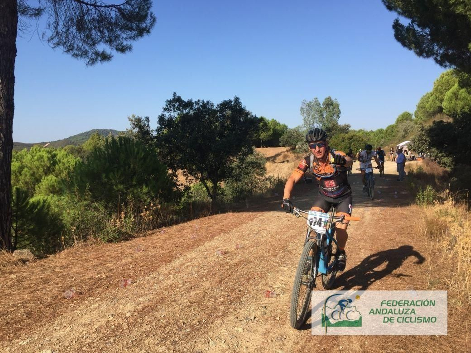 Un ciclista, durante un momento de la prueba.