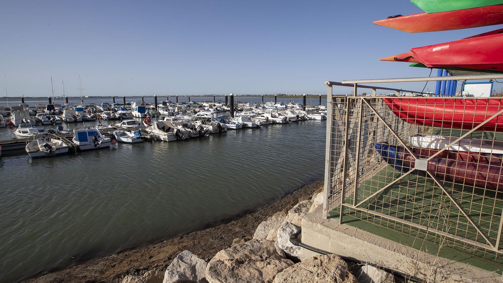 El club náutico de la Casería, que ahora tiene luz verde para el esperado dragado.