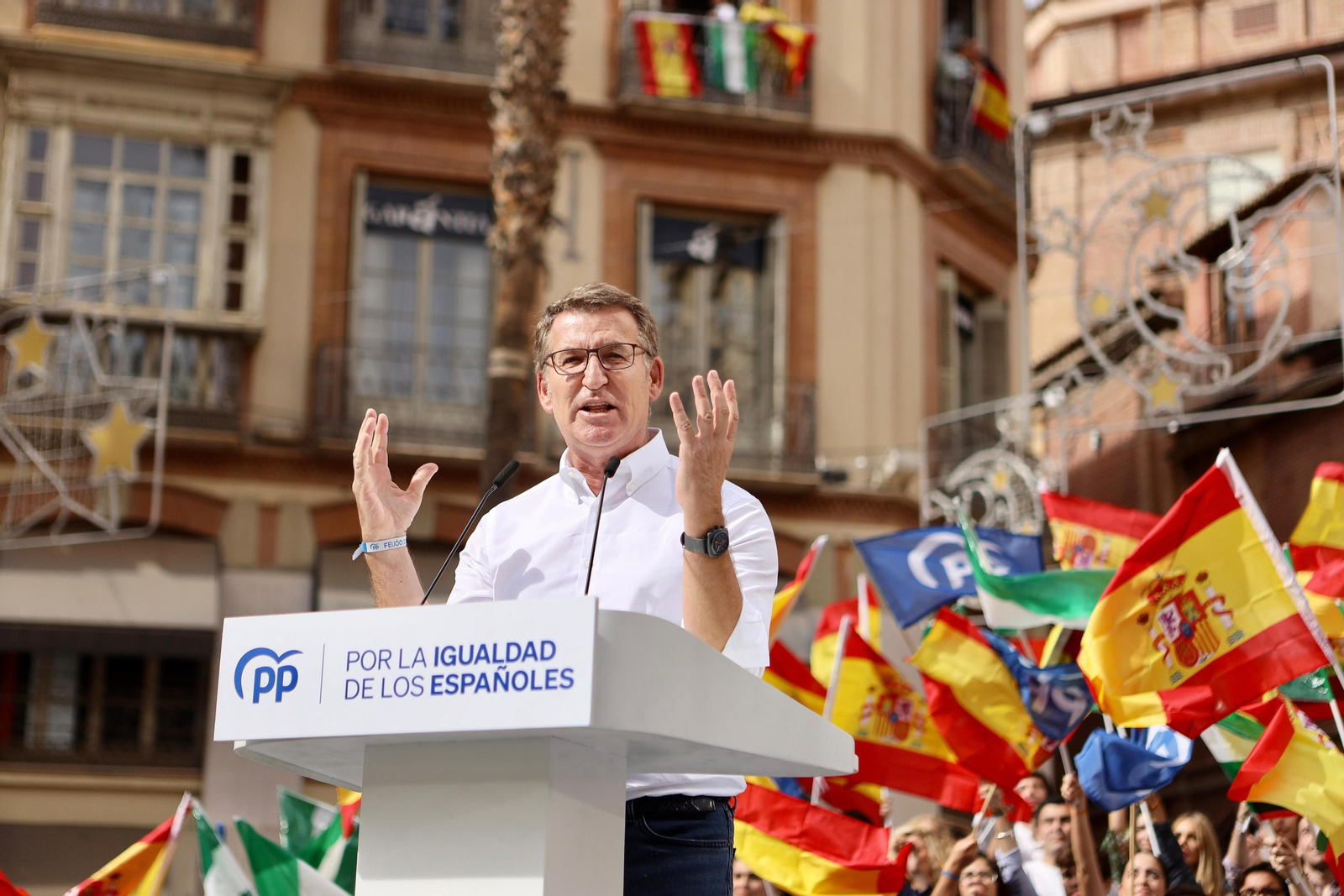 Las fotos que dejan la multitudinaria concentración del PP contra la amnistía. Las fotos que dejan la multitudinaria concentración del PP contra la amnistía.