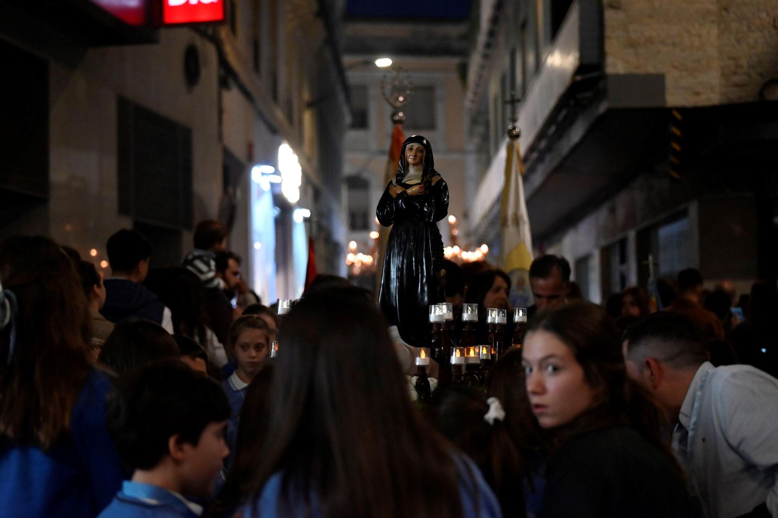 La procesión de la Virgen de la Medalla Milagrosa de Córdoba, en imágenes