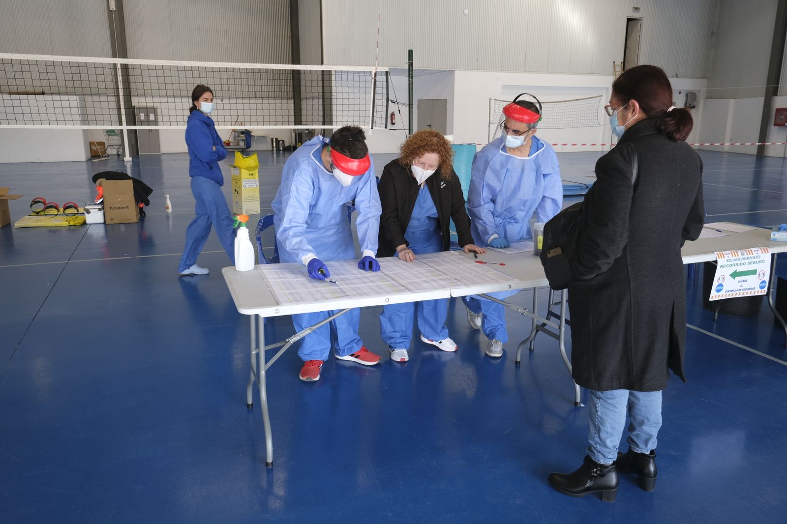 Fotogalería cribado test antígenos COVID-19 en Berja. Almería