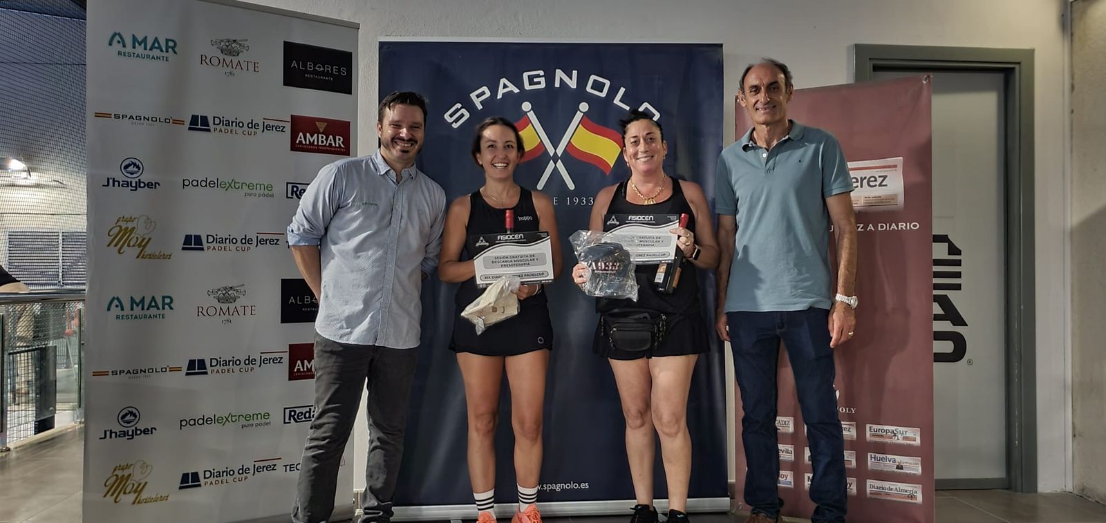 Imágenes de la entrega de trofeos de la IX Diario de Jerez Pádel Cup