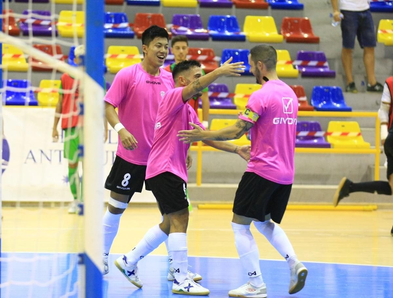 Las imágenes del amistoso entre el Córdoba Futsal y el UMA Antequera