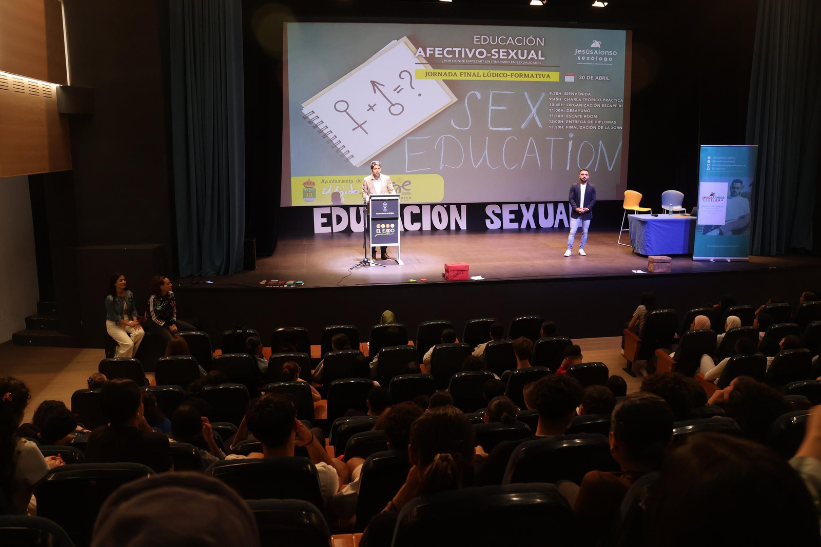 El Teatro Municipal de El Ejido, escenario de la clausura del programa de educación afectivo sexual.