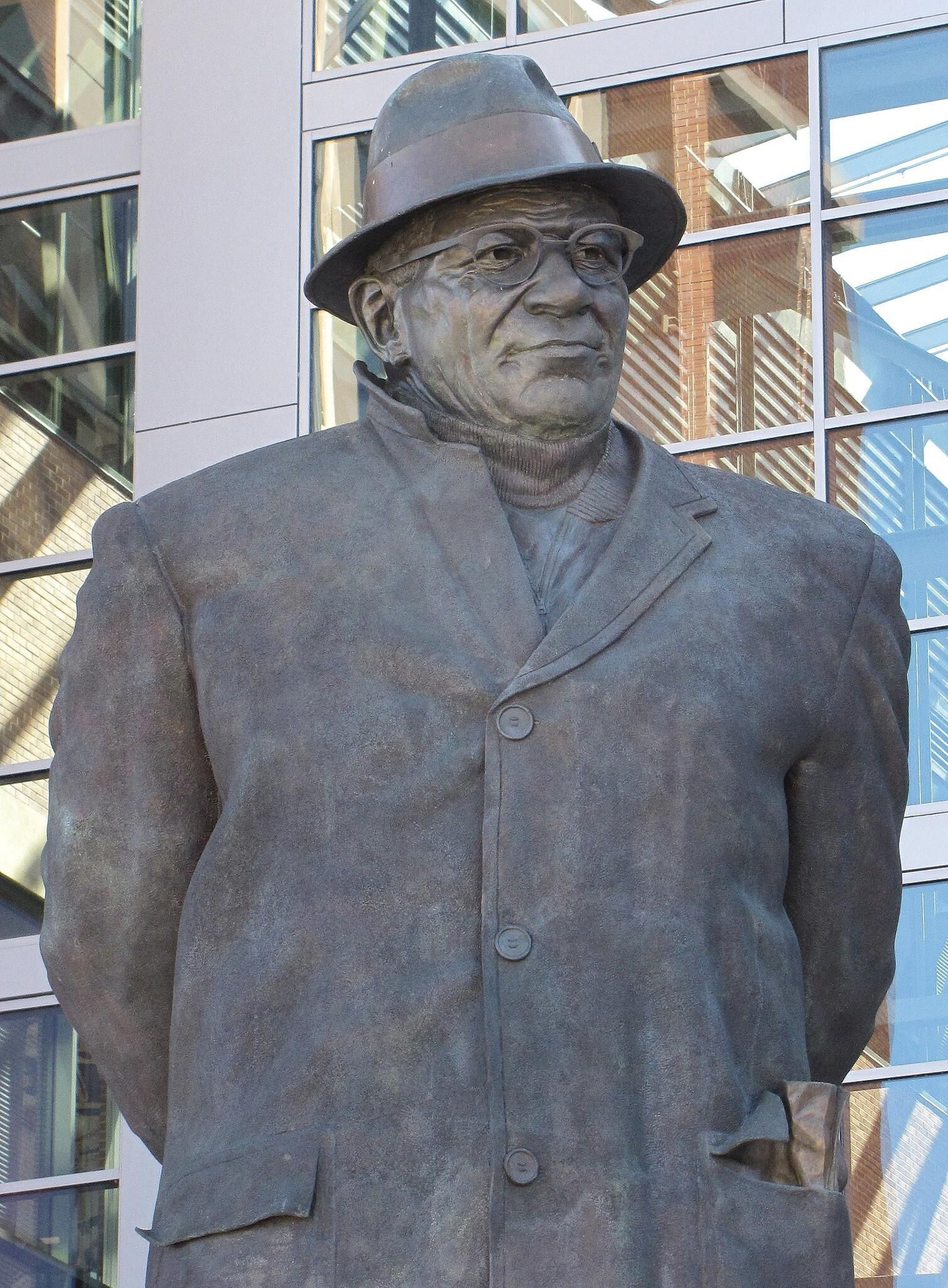 Vince Lombardi, la leyenda que da su nombre al trofeo de la Super Bowl