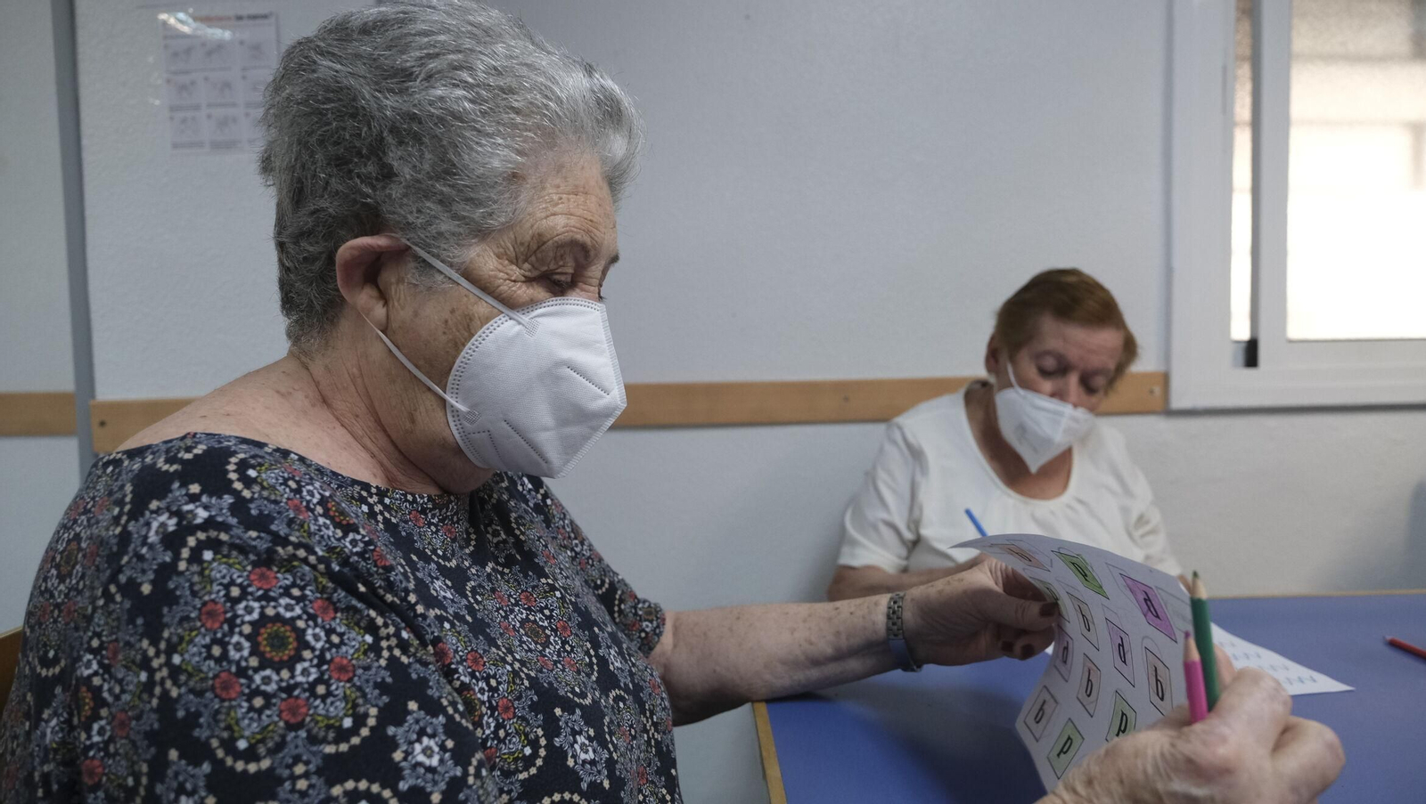 Usuarias de un centro de día para mayores.