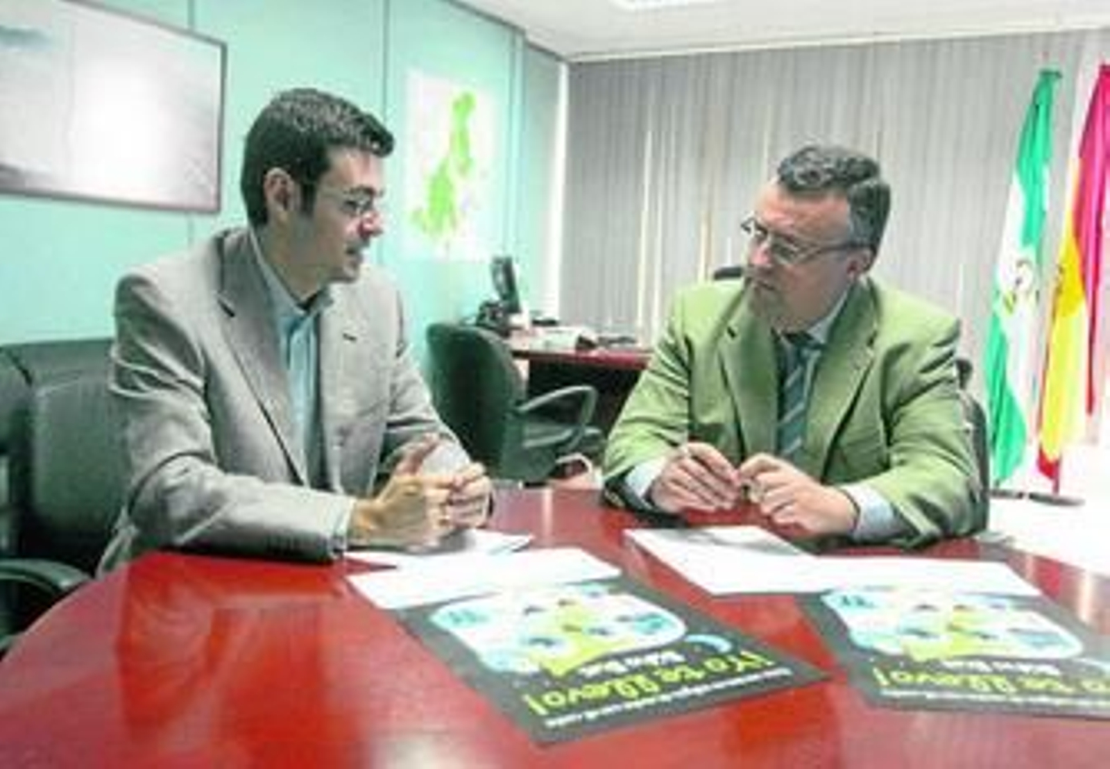 Carlos Sánchez y Ángel Gavino, ayer en la Subdelegación del Gobierno en Algeciras.