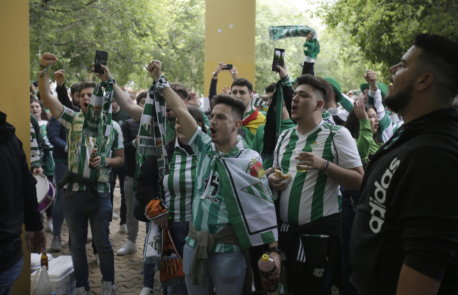 Afición Bética en la Alameda