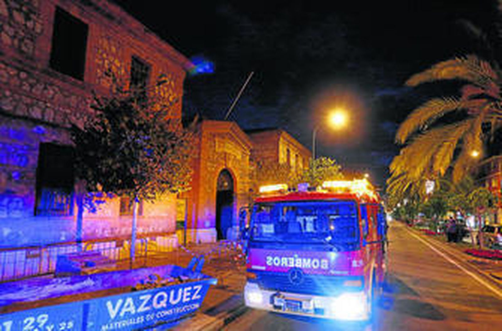 Prenden fuego a una nave de la antigua prisión provincial de Cruz de Humilladero