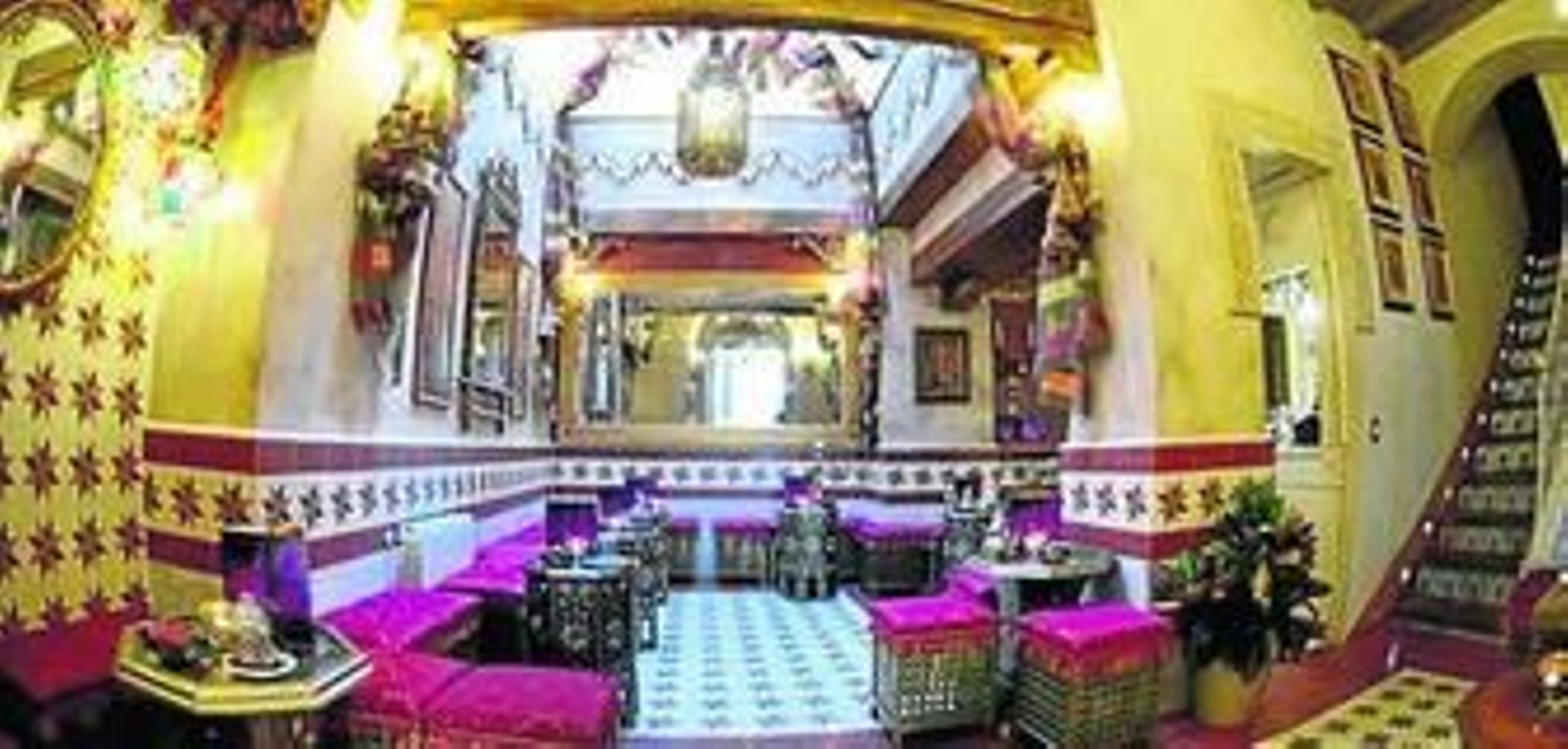 Interior del restaurante Caravasar de Qurtuba.